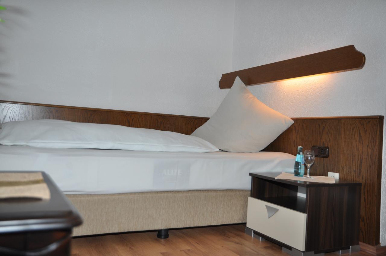 Landhotel Zum Kühlen Grund Brensbach Zimmer foto