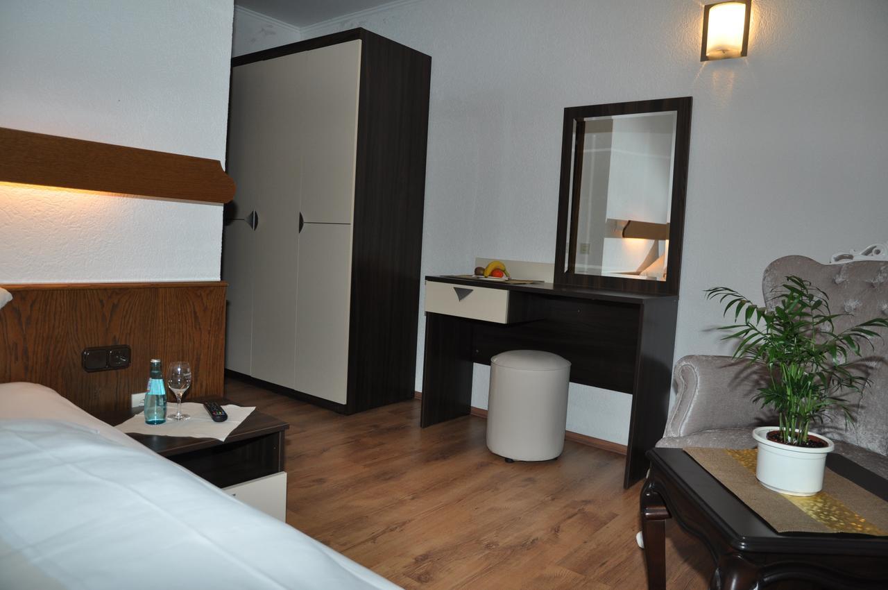 Landhotel Zum Kühlen Grund Brensbach Zimmer foto